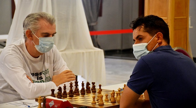 Contra Emilio Sánchez Jerez